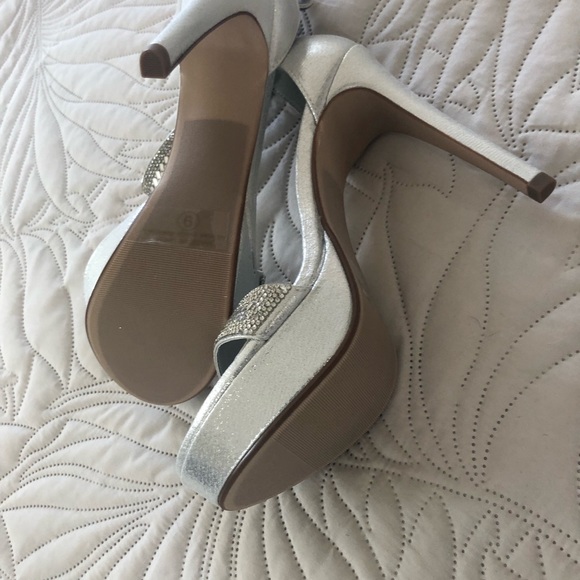 Silver rhinestone straps pumps - Picture 2 of 4